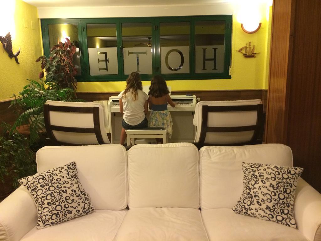 Hotel Brisamar Bañugues المظهر الخارجي الصورة