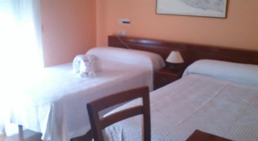 Hotel Brisamar Bañugues المظهر الخارجي الصورة
